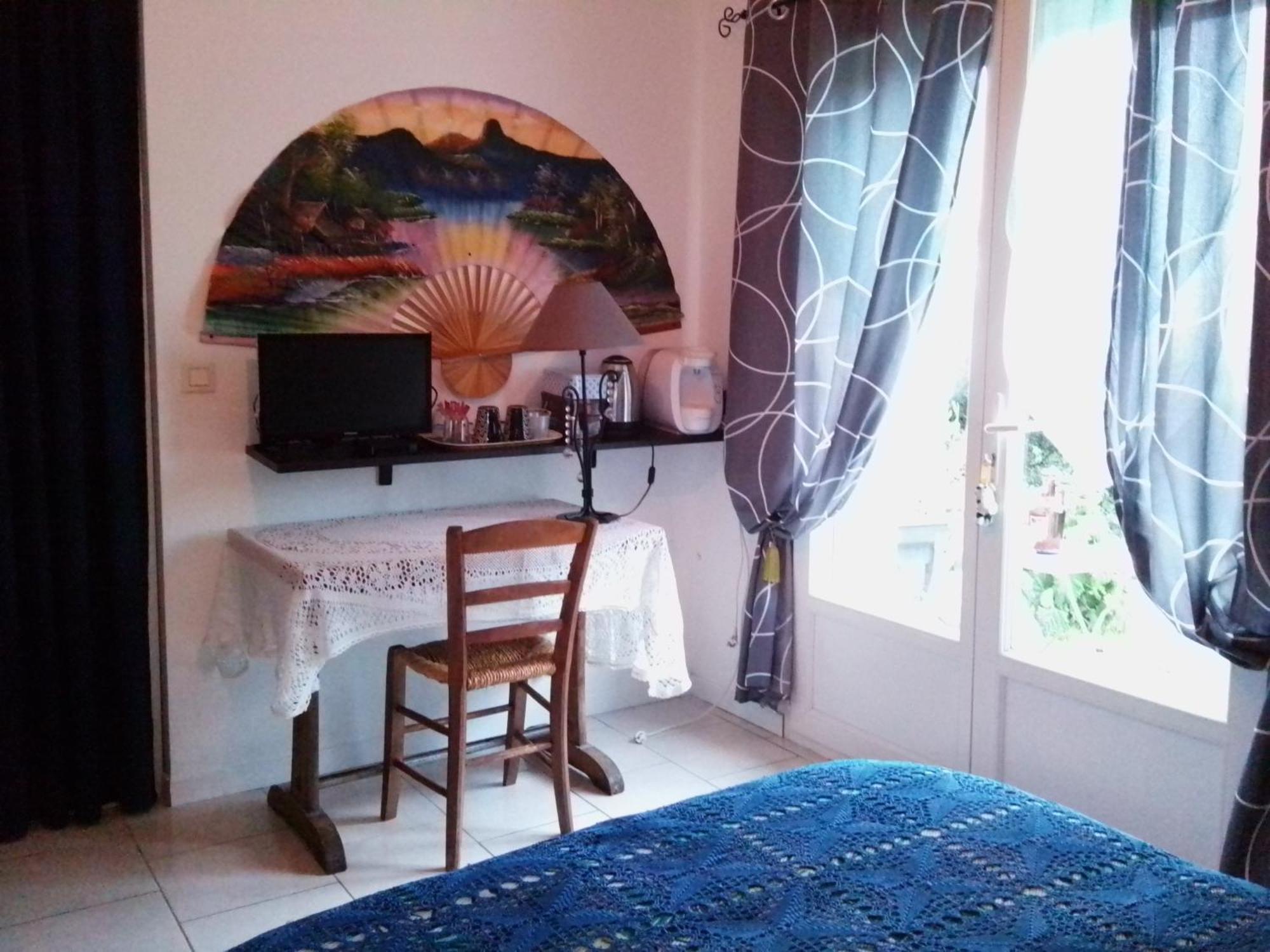 Le Chausse A Bres Chambre D'Hotes 2 Payzac Szoba fotó